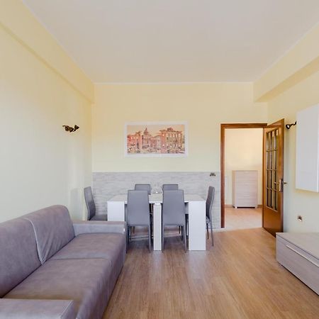 Le Rondini Apartment, 5 Persone, 2 Balconi, Policlinico Tor Vergata E Casilino Roma Ngoại thất bức ảnh