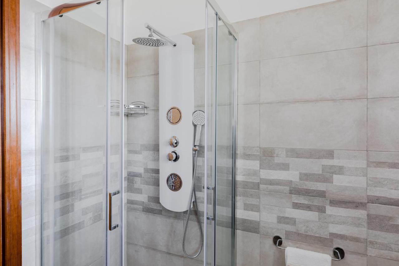 Le Rondini Apartment, 5 Persone, 2 Balconi, Policlinico Tor Vergata E Casilino Roma Ngoại thất bức ảnh
