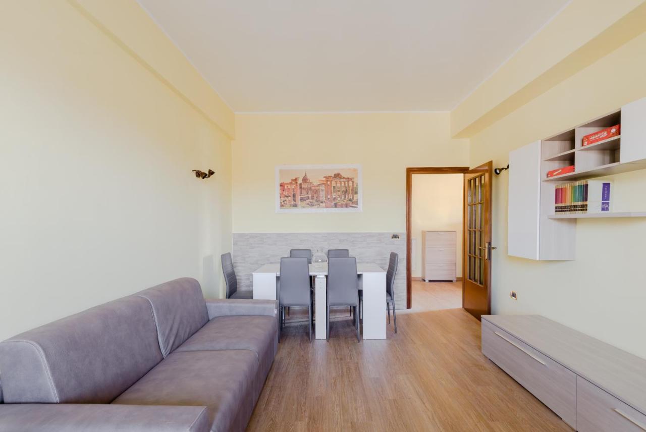 Le Rondini Apartment, 5 Persone, 2 Balconi, Policlinico Tor Vergata E Casilino Roma Ngoại thất bức ảnh