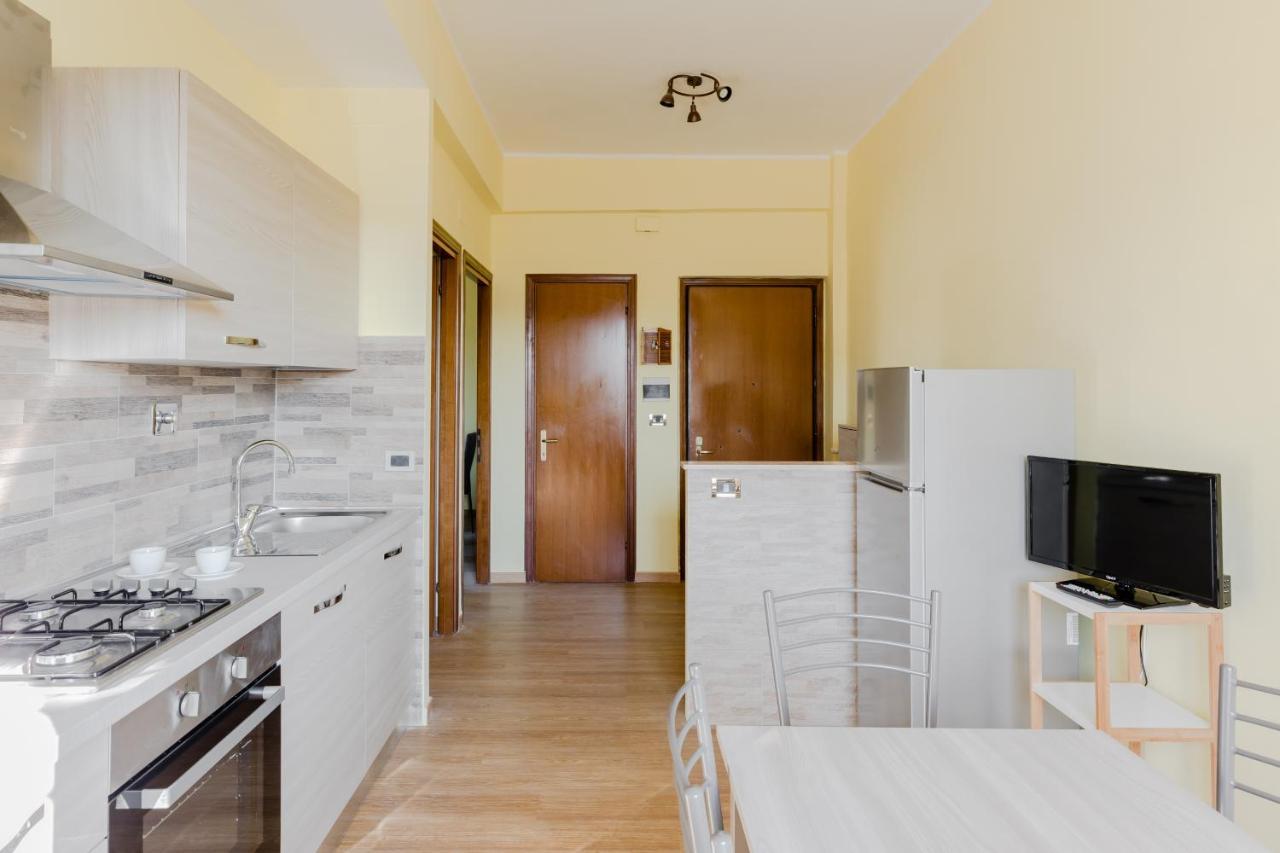 Le Rondini Apartment, 5 Persone, 2 Balconi, Policlinico Tor Vergata E Casilino Roma Ngoại thất bức ảnh